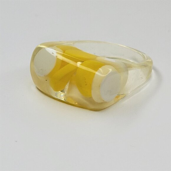 Lucite Resin Ring Yellow and White Clear See Through Rectangular Ring - Picture 7 of 10